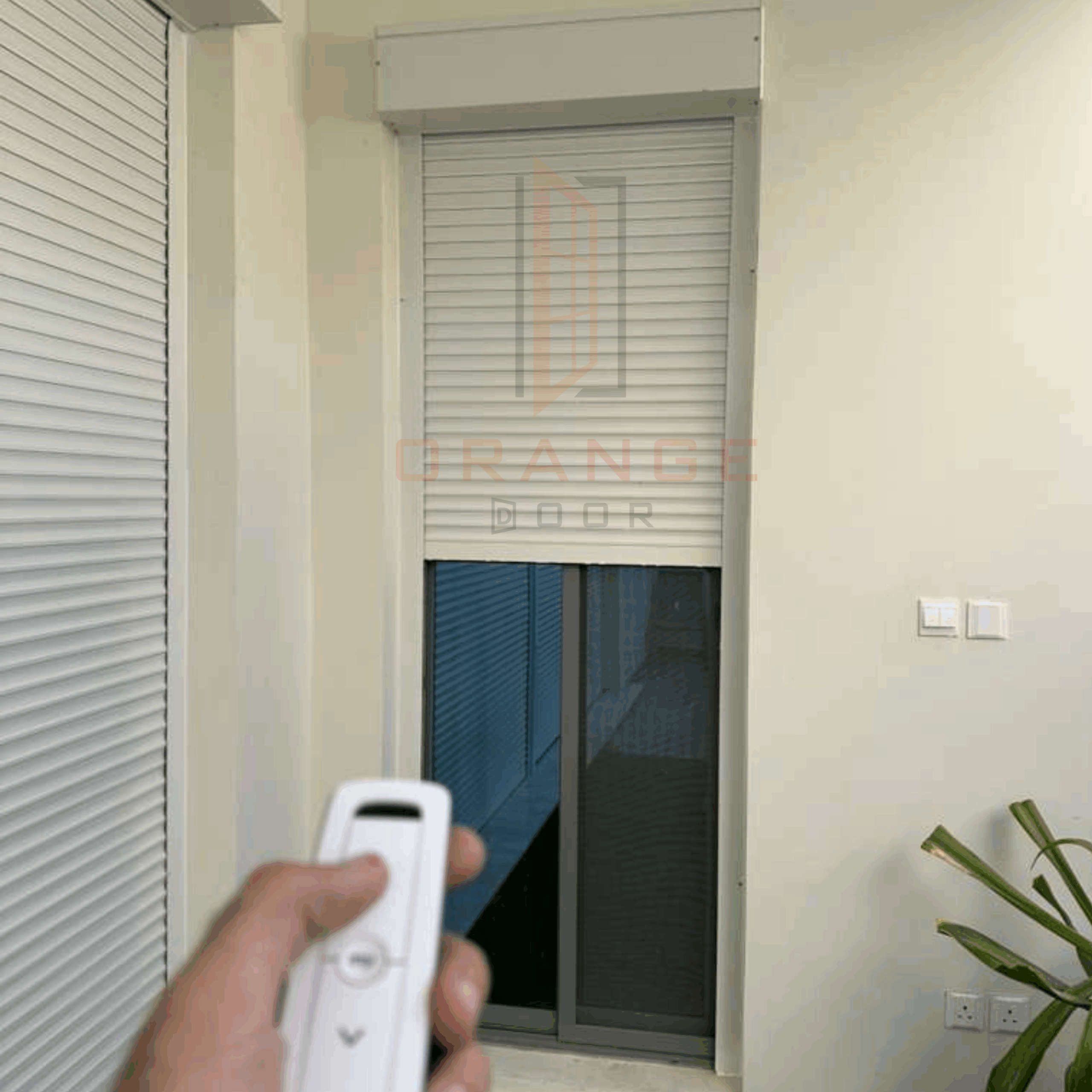 شتر كهربائي للنوافذ مع ريموت